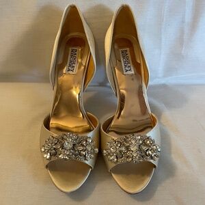 Badgley Mischka Giana Bridal d’Orsay Heels Size 8.5